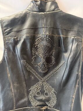 Donald J. Pliner Black Studded Leather Vest with Skull & Pistols XS